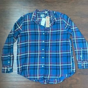 Levi’s | Top | Boyfriend Fit Cut Plaid Shirt.